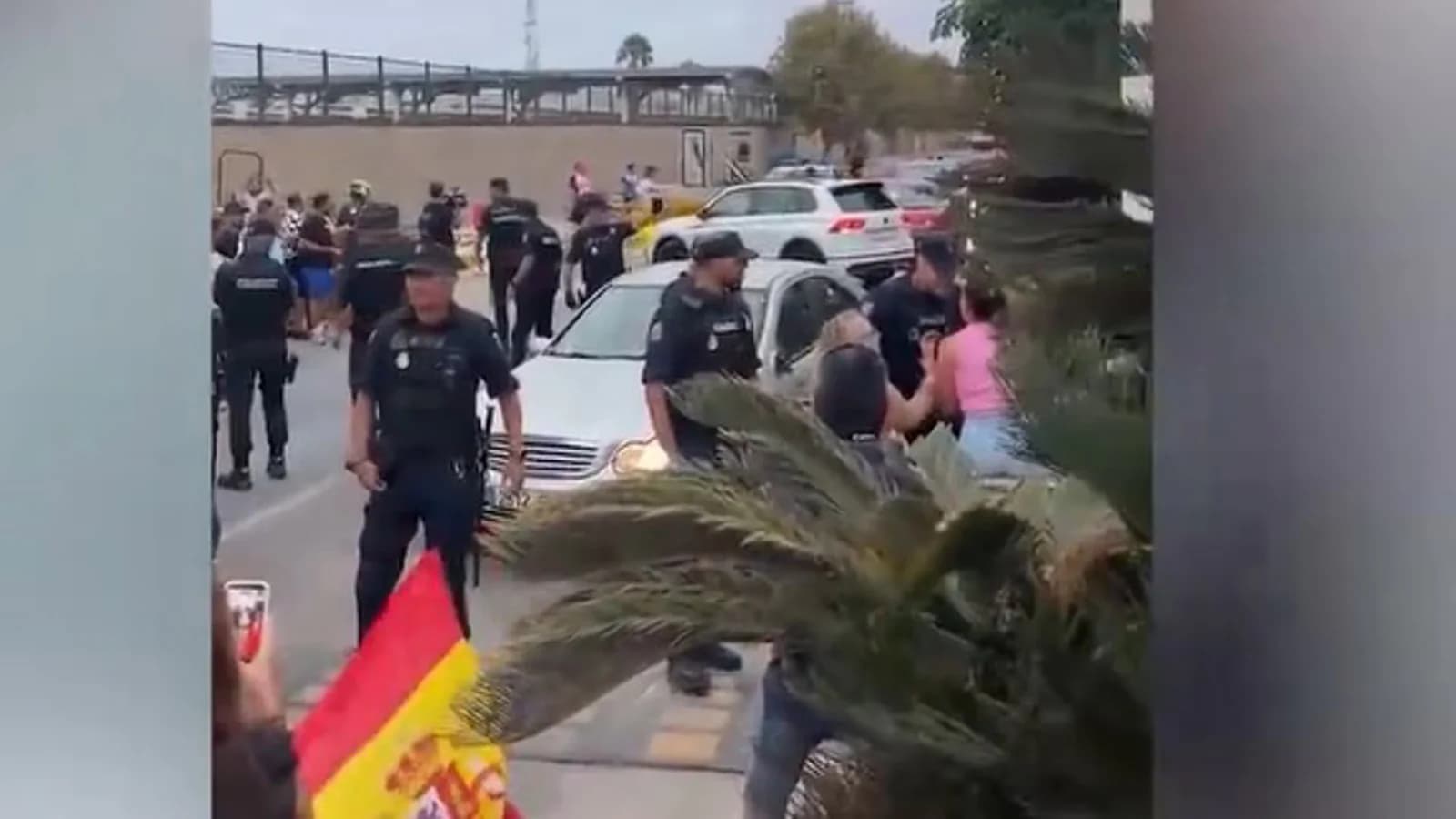 Detuvieron en Ceuta a un hombre por el ataque a un vehículo durante una protesta