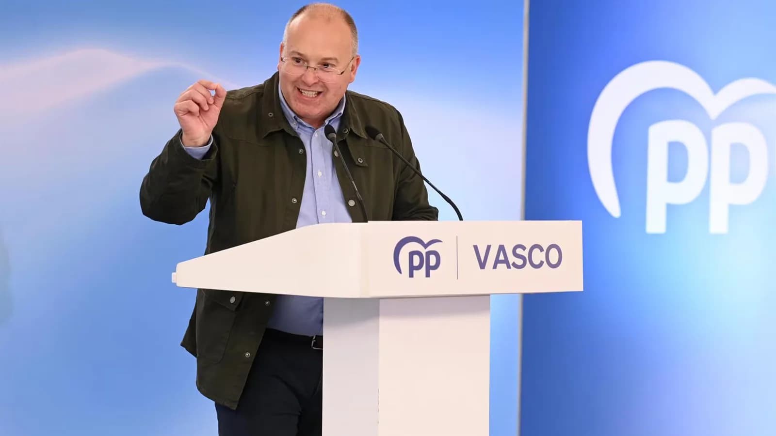 Tellado acusa a Sánchez de ofrecerle a Díaz un cargo en la OIT a cambio de apoyo